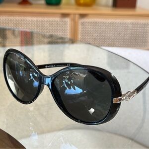 Vogue VO2682-S-B Black Oversized Sunglasses Rhinestone Arms Italy 59-15 135